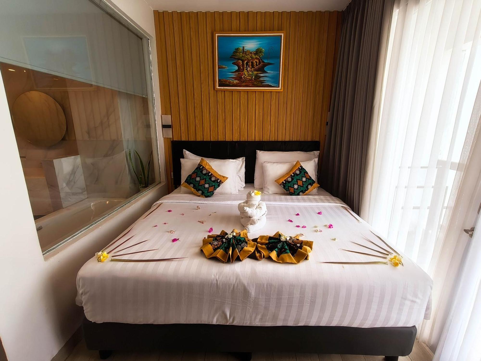 Raja Hotel Kuta Mandalika Resort & Convention Exterior photo