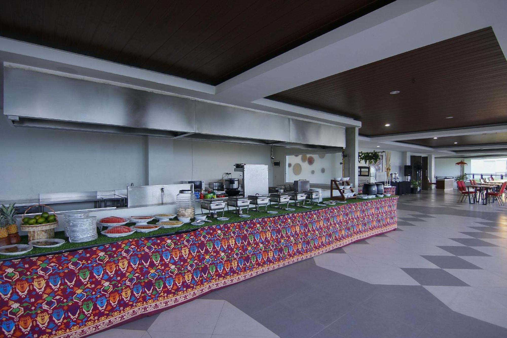 Raja Hotel Kuta Mandalika Resort & Convention Exterior photo