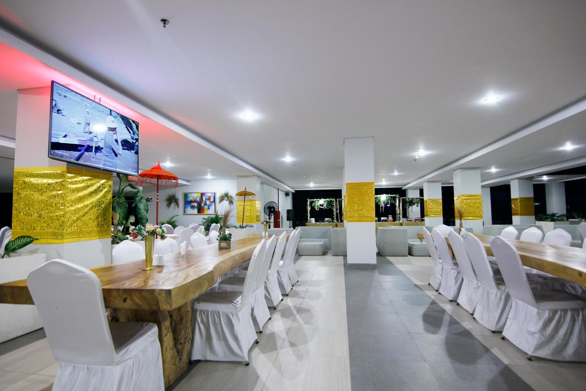Raja Hotel Kuta Mandalika Resort & Convention Exterior photo